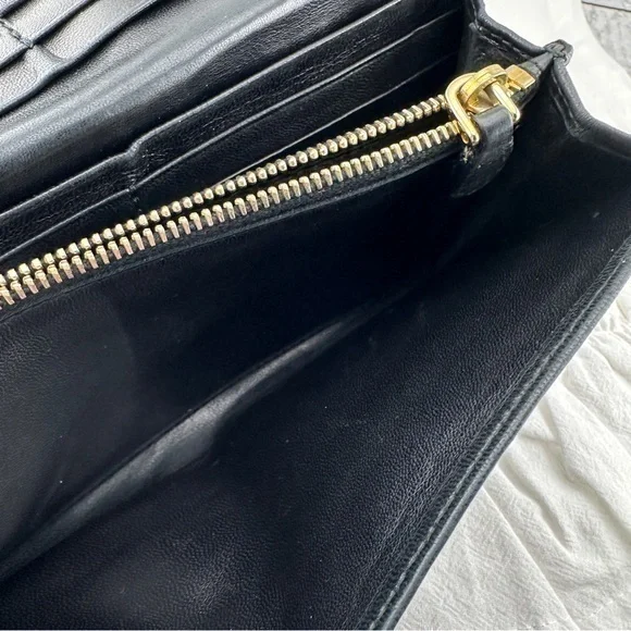 AUTHENTIC Prada wallet. Black. - Picture 12 of 15